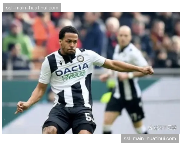 半场数据：乌迪内斯压迫成功率达38%，但0-1落后于控球仅40%的卡利亚里