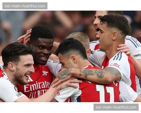 英超第32轮综述：争冠悬念再起，下轮迎天王山之战